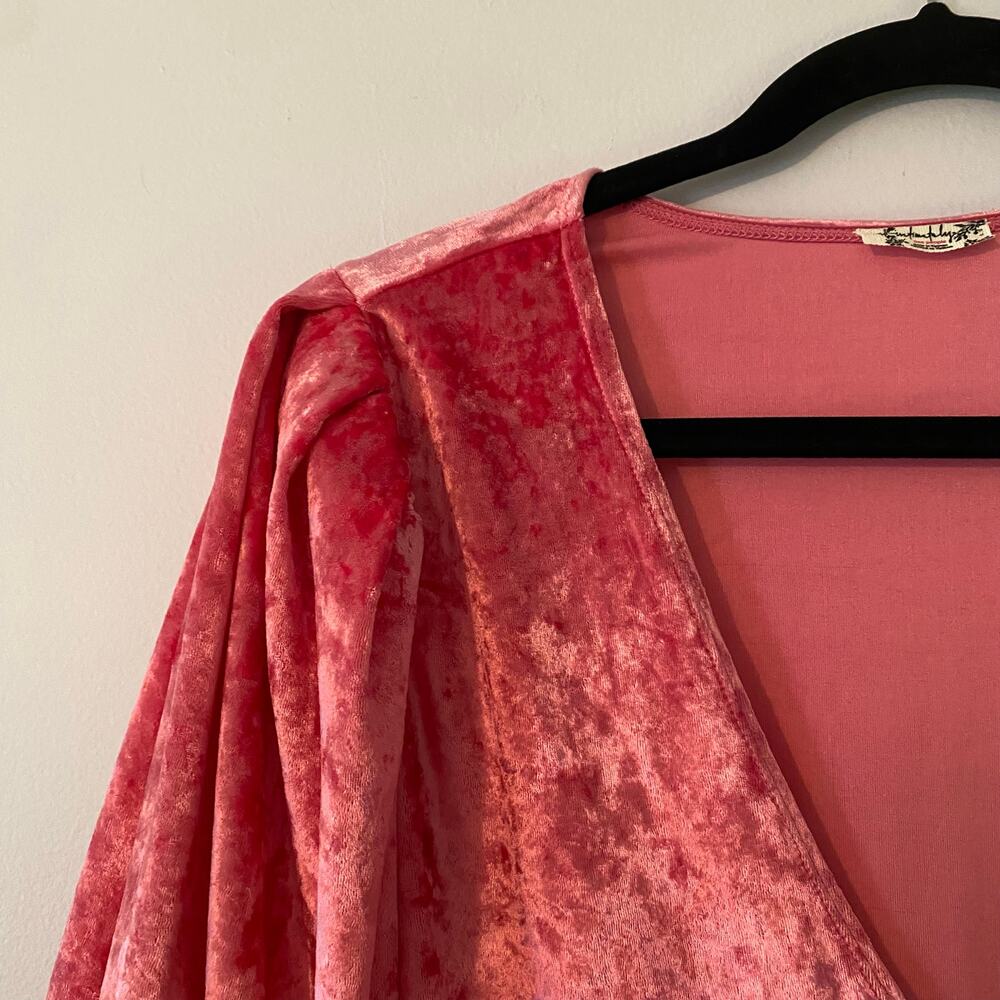 Free People Intimately Don't You Wish Pink Crushed Velvet Puff Sleeve Bodysuit - Picture 4 of 11